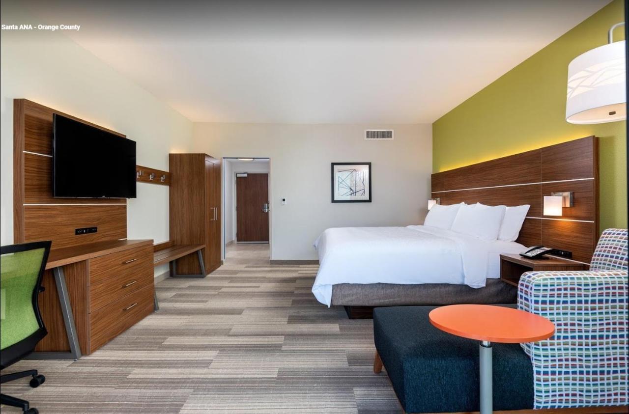 Holiday Inn Express & Suites Santa Ana - Orange County By Ihg Экстерьер фото
