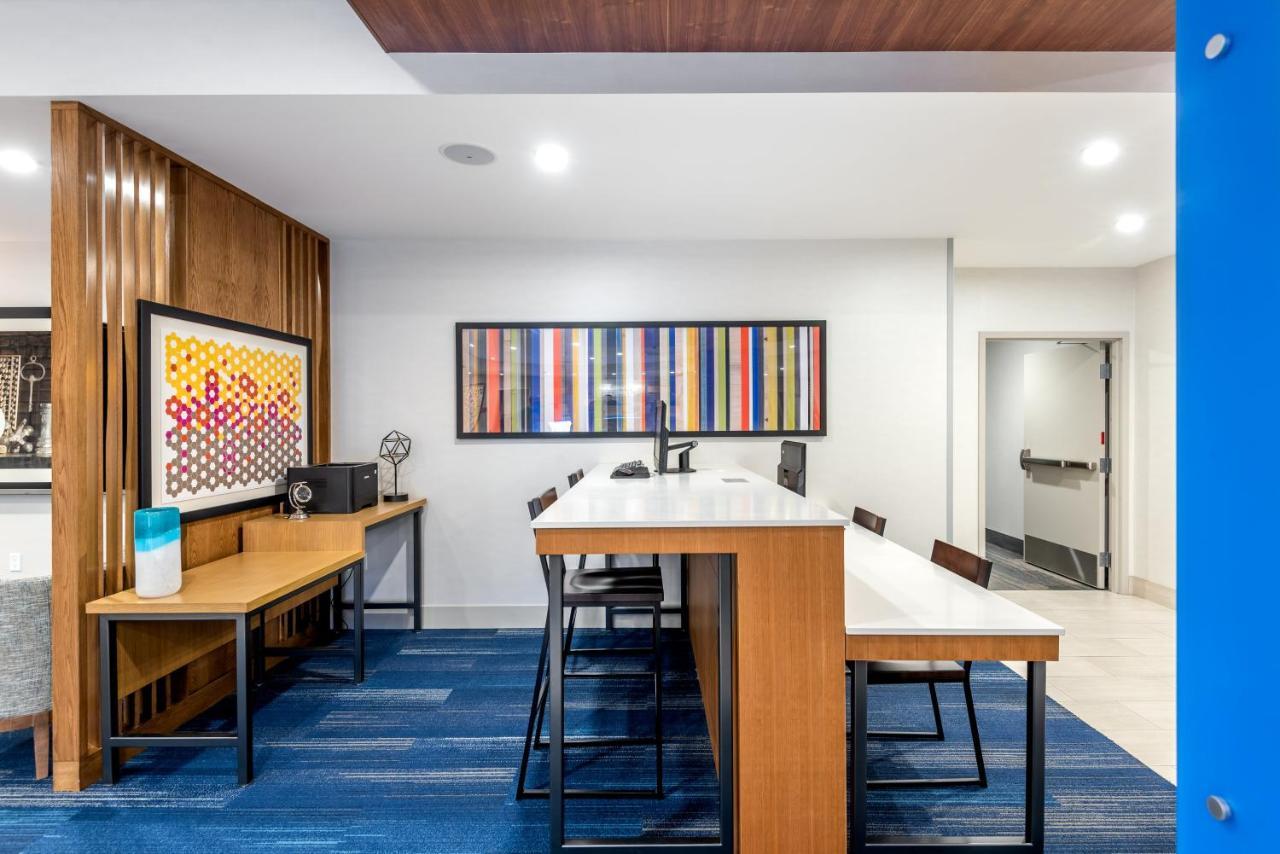 Holiday Inn Express & Suites Santa Ana - Orange County By Ihg Экстерьер фото